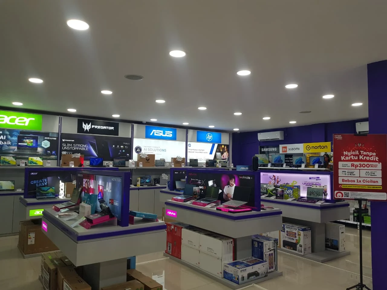 Area konsultasi customer di KLA Computer